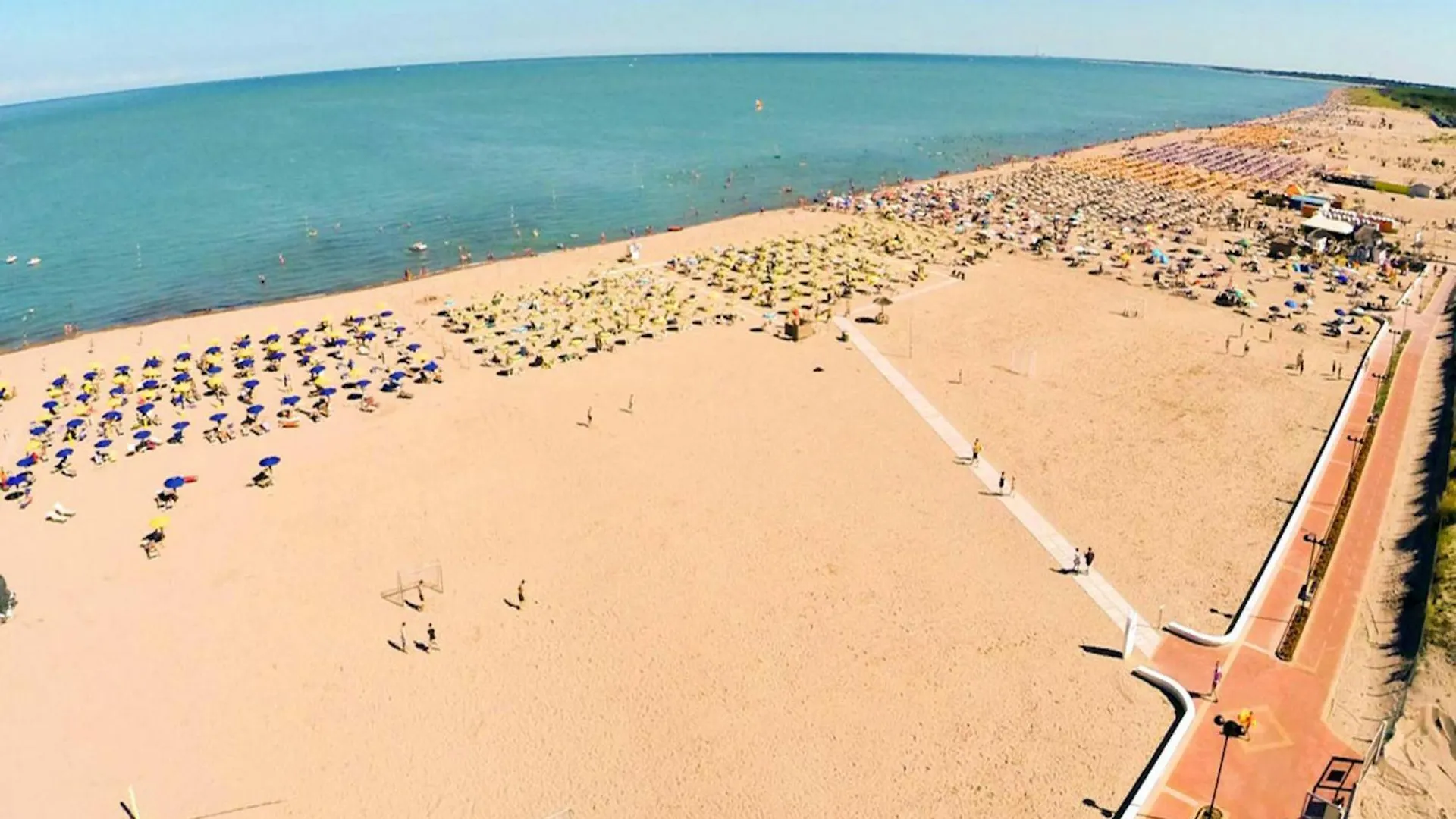 Elegant Apartment Near The Beach - Beahost